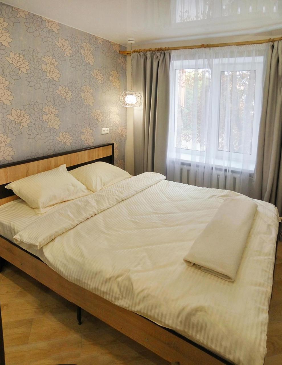 Yellow Loft Luxury Apartments With 2 Bedrooms 폴타바 외부 사진